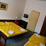 Krakonos Hotel 3*