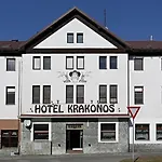 Krakonos Hotel 3*