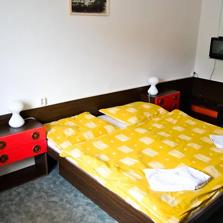 Krakonos Hotel 3*