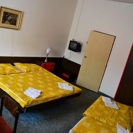 Krakonos מלון 3*