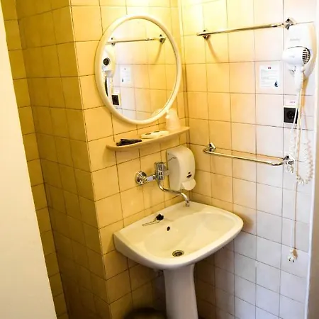 Krakonos Hotel 3*