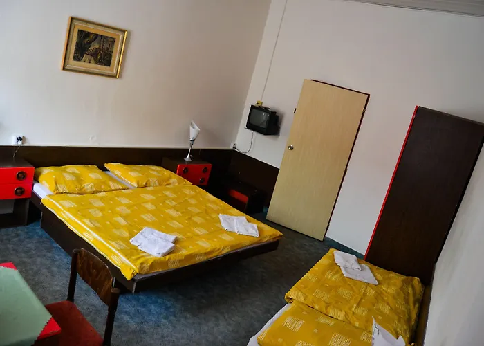 Krakonos Hotell 3*