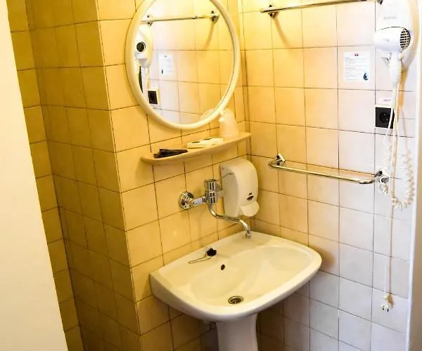 Krakonos Hotel 3*